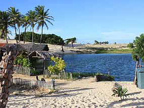 Barraca Oasis nas Lagoas de Canoa Quebrada