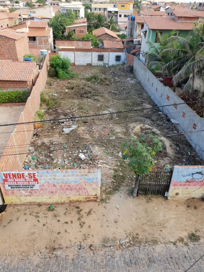 Vende-se terreno em Canoa Quebrada